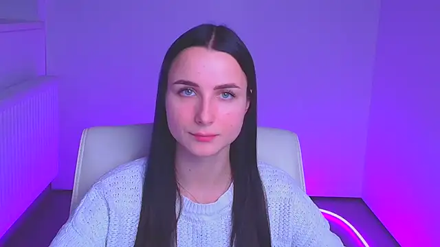 Eva Janee online show from 01.14.25