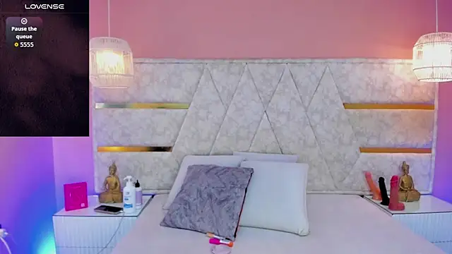 Snapshot of melany_saenz chatting on 02.13.26 melany saenz online show from 02.13.26