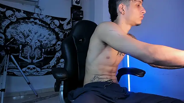 Snapshot of Snakebutterfly chatting on 12.16.25 Snakebutterfly online show from 12.16.25