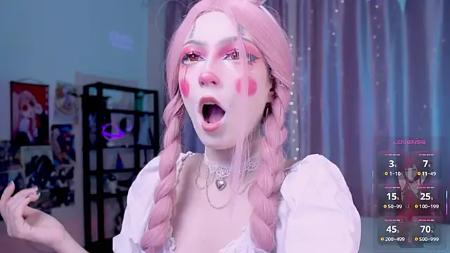 Carolina Leep online show from 09.16.25