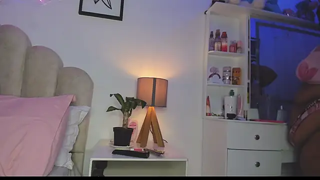 NaomiAsha online show from 07.29.26