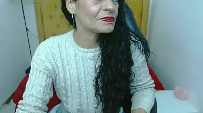 AlexandraJones  online show from 02.22.25