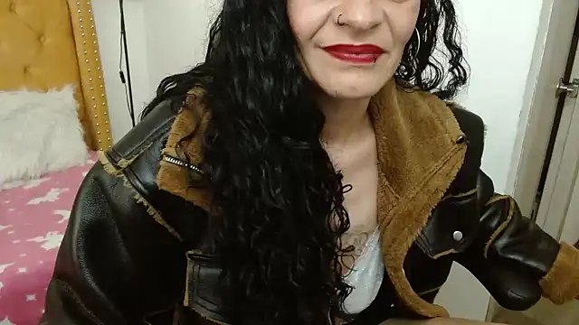 AlexandraJones  online show from 02.25.25