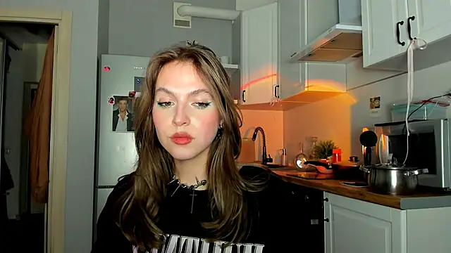 Niky  Jess online show from 02.06.25