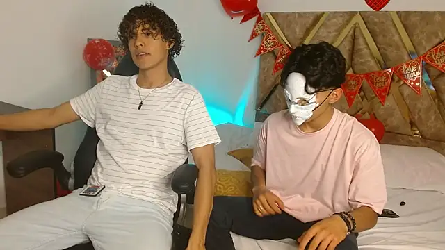 Snapshot of nickolas_moon chatting on 02.16.25 nickolas moon online show from 02.16.25