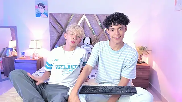 Snapshot of nickolas_moon chatting on 02.12.26 nickolas moon online show from 02.12.26