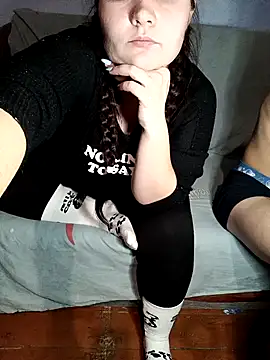 Snapshot of ZeFFirky chatting on 12.25.24 ZeFFirky online show from 12.25.24