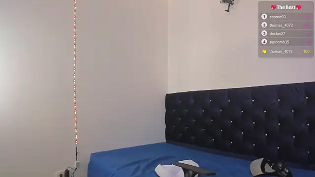 Snapshot of _diegsz_ chatting on 03.22.25 diegsz online show from 03.22.25