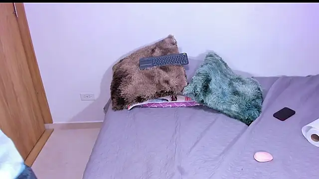 Snapshot of annika_taylor chatting on 12.13.24 annika taylor online show from 12.13.24