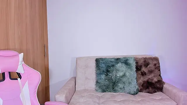 Snapshot of annika_taylor chatting on 01.18.25 annika taylor online show from 01.18.25