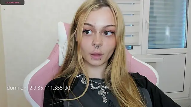 Snapshot of shy_melony chatting on 05.15.26 shy melony online show from 05.15.26