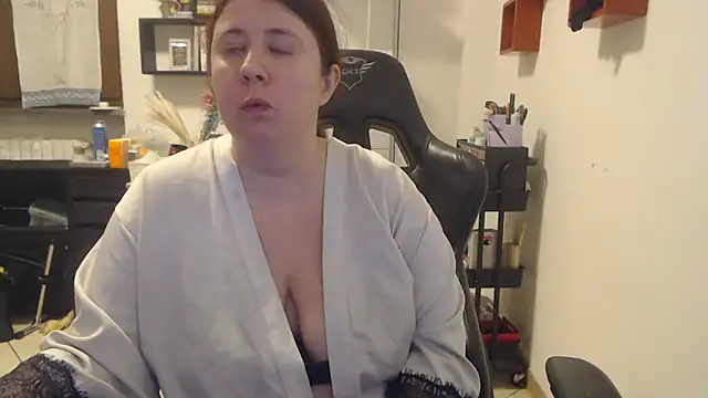 Snapshot of valerysexy chatting on 12.03.25 valerysexy online show from 12.03.25