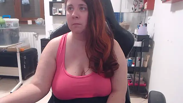 Snapshot of valerysexy chatting on 12.16.25 valerysexy online show from 12.16.25