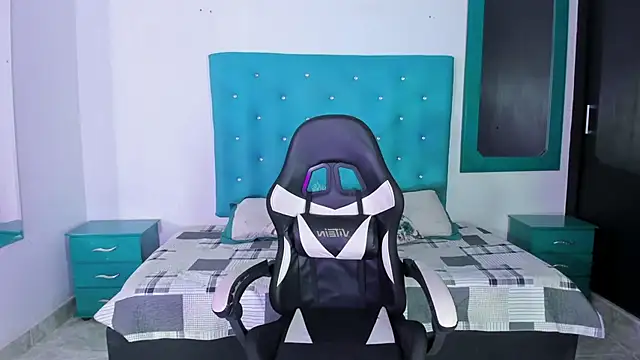 Tasha Sant online show from 09.09.25