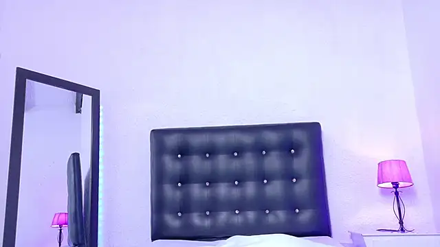 Skinny hottie18 online show from 09.16.25