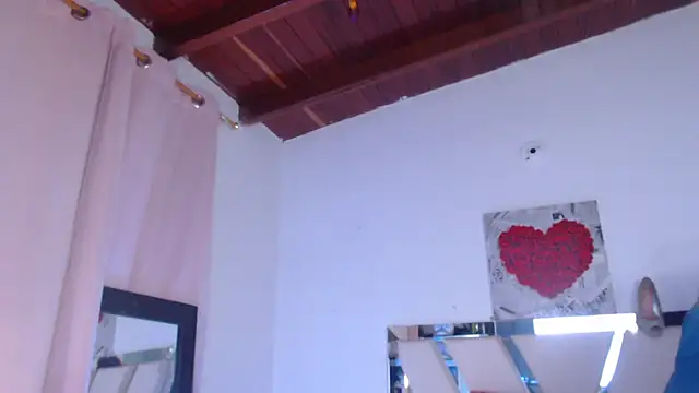 Snapshot of Amara_Red chatting on 05.27.26 Amara Red online show from 05.27.26