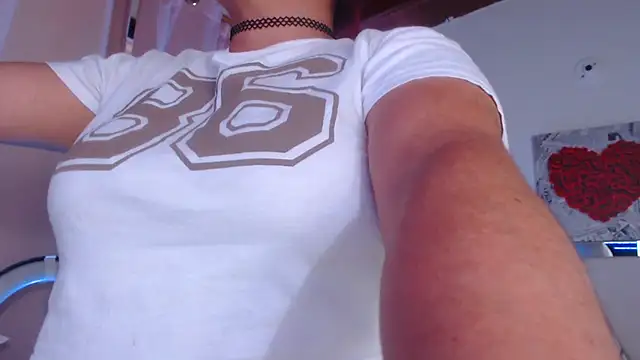 Snapshot of Amara_Red chatting on 07.03.26 Amara Red online show from 07.03.26
