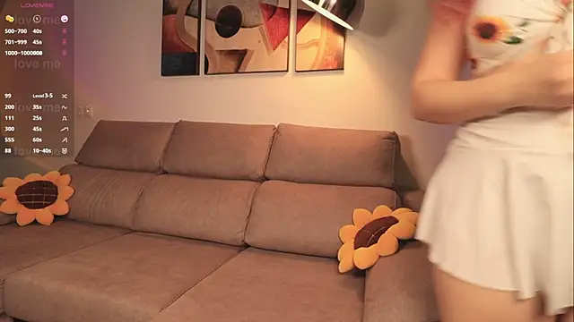 Snapshot of Golden_Rosse chatting on 01.11.25 Golden Rosse online show from 01.11.25