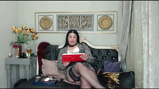 Snapshot of LadyMargoFontana chatting on 03.06.25 LadyMargoFontana online show from 03.06.25