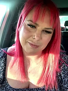 Snapshot of redxxxvixen chatting on 03.04.25 redxxxvixen online show from 03.04.25