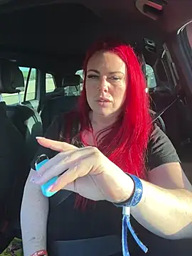 Snapshot of redxxxvixen chatting on 02.28.26 redxxxvixen online show from 02.28.26