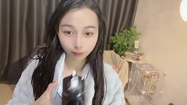 Snapshot of Gina-520 chatting on 01.18.26 Gina-520 online show from 01.18.26