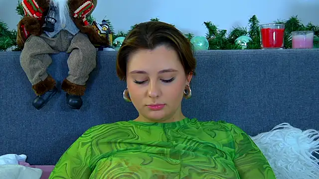 Snapshot of MaryMurray chatting on 01.17.25 MaryMurray online show from 01.17.25