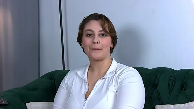 Snapshot of MaryMurray chatting on 01.27.25 MaryMurray online show from 01.27.25