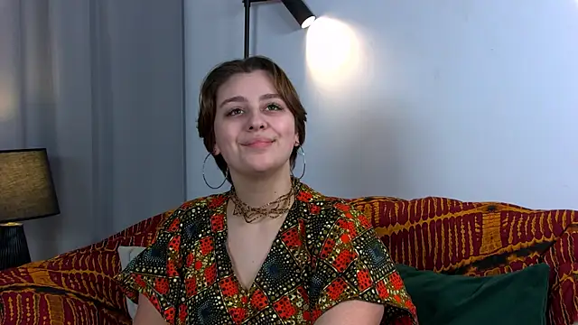 Snapshot of MaryMurray chatting on 02.02.25 MaryMurray online show from 02.02.25