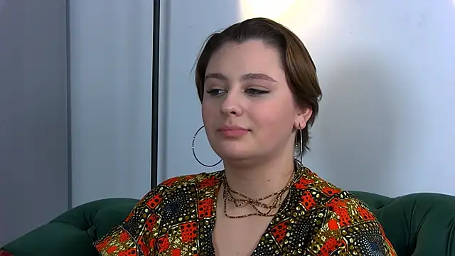 Snapshot of MaryMurray chatting on 02.03.25 MaryMurray online show from 02.03.25