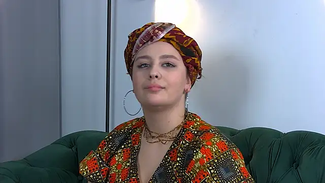 Snapshot of MaryMurray chatting on 02.03.25 MaryMurray online show from 02.03.25