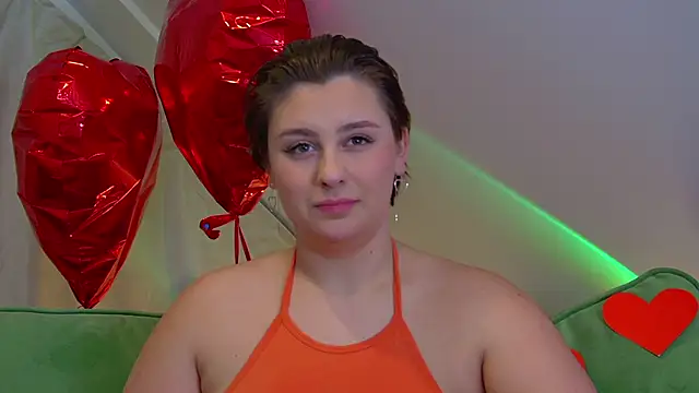 Snapshot of MaryMurray chatting on 02.21.25 MaryMurray online show from 02.21.25
