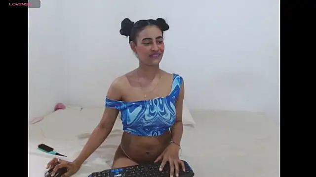 Snapshot of Lulu_and_smith chatting on 01.15.25 Lulu and smith online show from 01.15.25