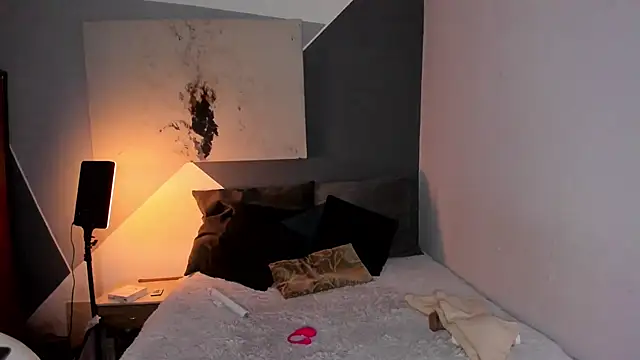 Snapshot of Miiaa_wallace chatting on 03.28.26 Miiaa wallace online show from 03.28.26