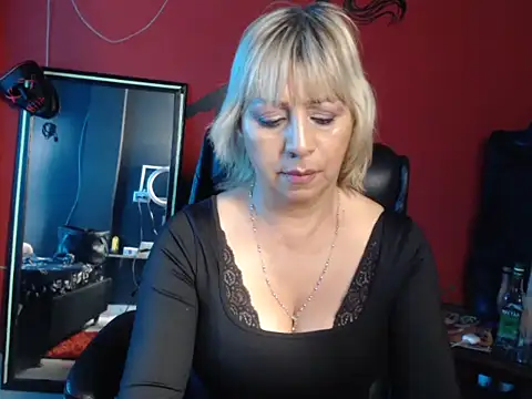 KLOE PIELL online show from 03.06.26