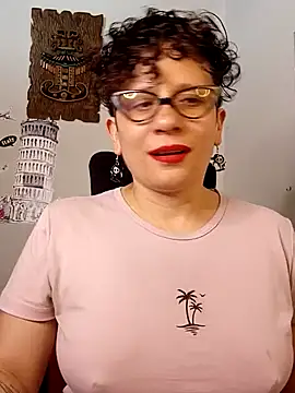 Snapshot of Daneshka_naughty chatting on 02.01.25 Daneshka naughty online show from 02.01.25