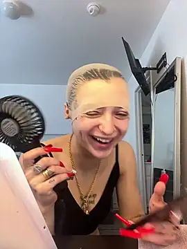 Snapshot of exoticmisfitt chatting on 02.22.26 exoticmisfitt online show from 02.22.26