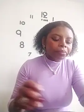 Snapshot of Lizeth_rey1 chatting on 12.28.24 Lizeth rey1 online show from 12.28.24