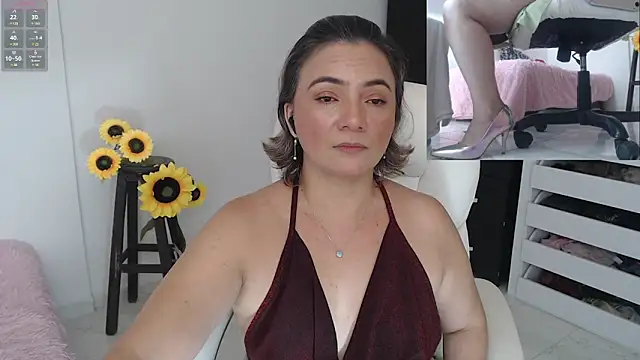 Snapshot of Ghada_milf chatting on 12.04.24 Ghada milf online show from 12.04.24