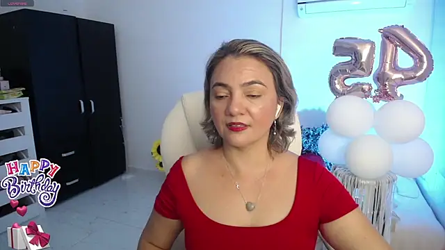 Snapshot of Ghada_milf chatting on 01.13.25 Ghada milf online show from 01.13.25