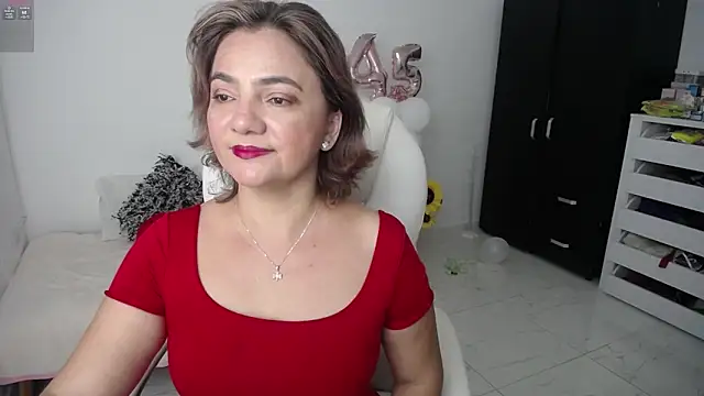 Snapshot of Ghada_milf chatting on 01.21.25 Ghada milf online show from 01.21.25