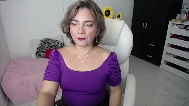 Snapshot of Ghada_milf chatting on 02.17.25 Ghada milf online show from 02.17.25