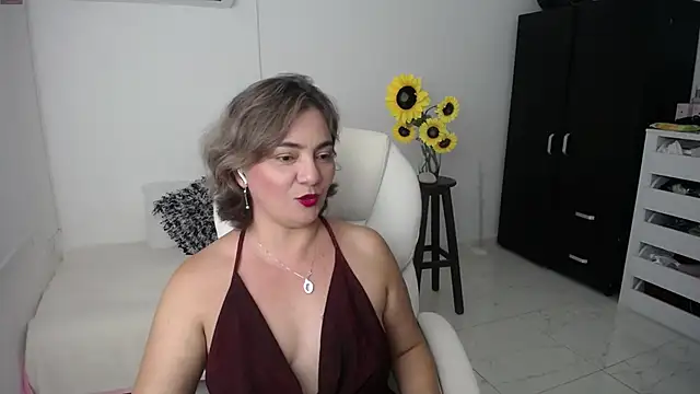Snapshot of Ghada_milf chatting on 03.03.25 Ghada milf online show from 03.03.25