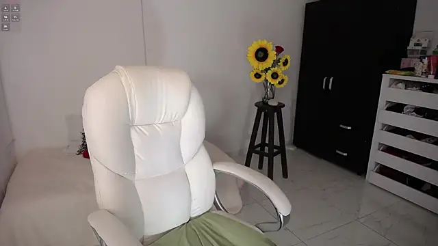Snapshot of Ghada_milf chatting on 03.09.25 Ghada milf online show from 03.09.25