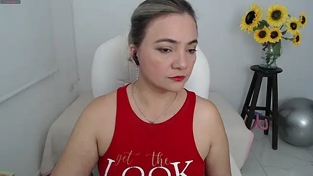 Snapshot of Ghada_milf chatting on 09.10.25 Ghada milf online show from 09.10.25