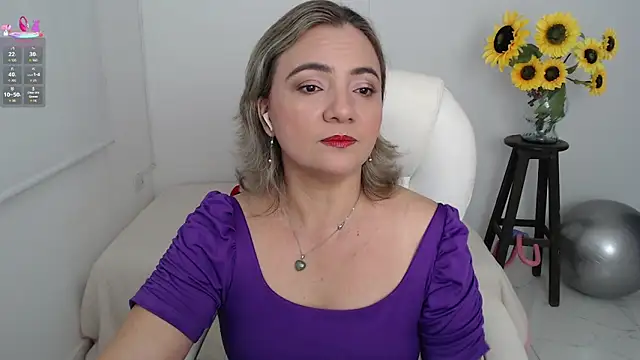 Snapshot of Ghada_milf chatting on 09.13.25 Ghada milf online show from 09.13.25