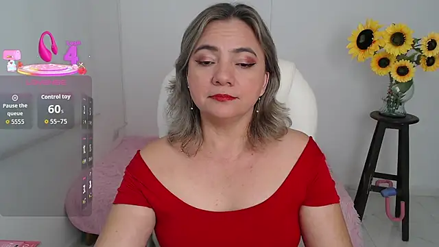Snapshot of Ghada_milf chatting on 09.28.25 Ghada milf online show from 09.28.25
