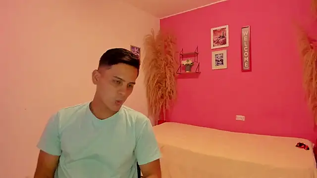 Snapshot of JANER_03 chatting on 10.29.25 JANER 03 online show from 10.29.25