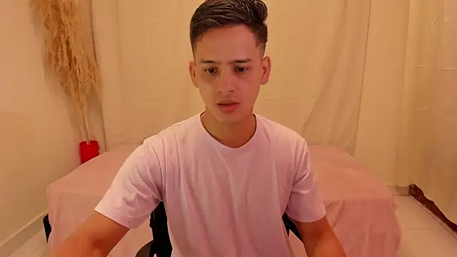 Snapshot of JANER_03 chatting on 01.06.26 JANER 03 online show from 01.06.26