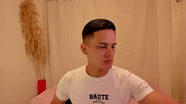 Snapshot of JANER_03 chatting on 01.10.26 JANER 03 online show from 01.10.26